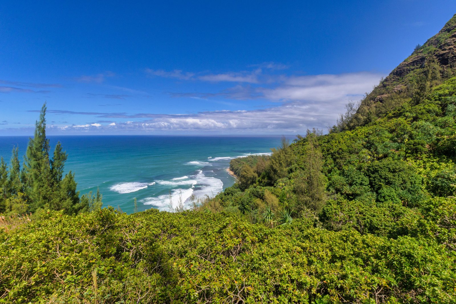 Hiking the Napali Coast Trail to Hanakapi’ai Beach